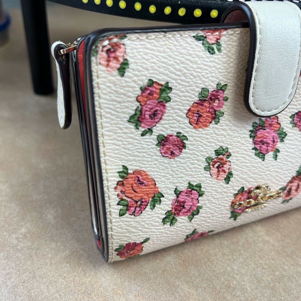 Coach Bifold Floral Print Wallet - Cream and Pink WUC - Picture 2 of 9